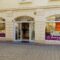 Façade et entrée du magasin Bernaerts Optique à Diekirch