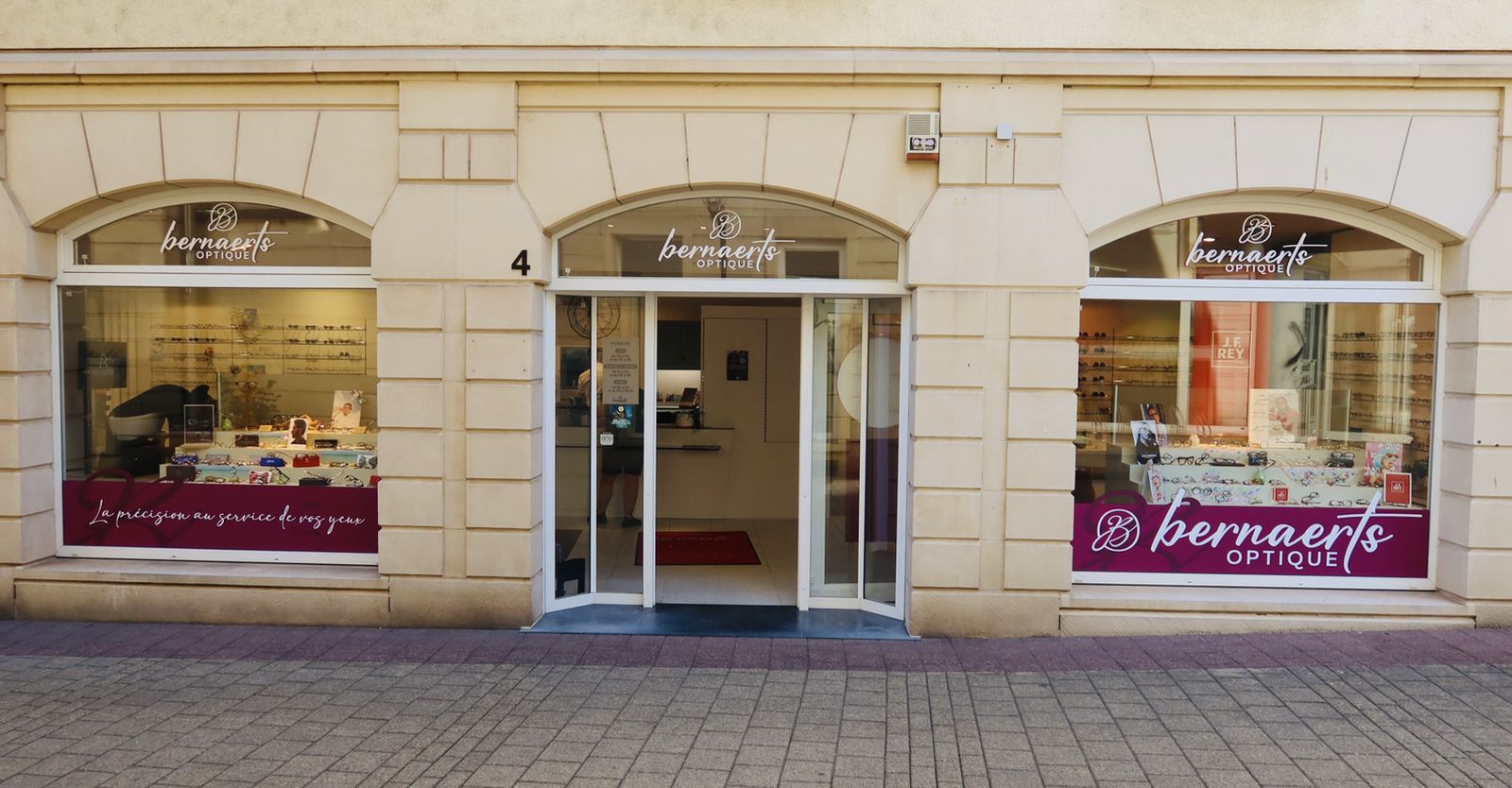 Vitrine du magasin Bernaerts Optique à Diekirch